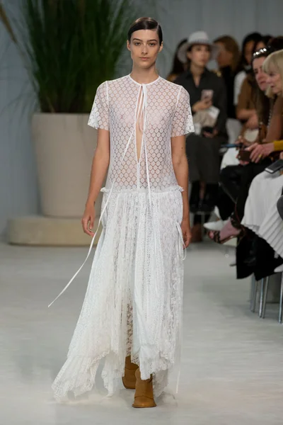 Look 43